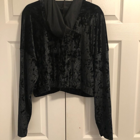 Closest - Picture 3 of 9